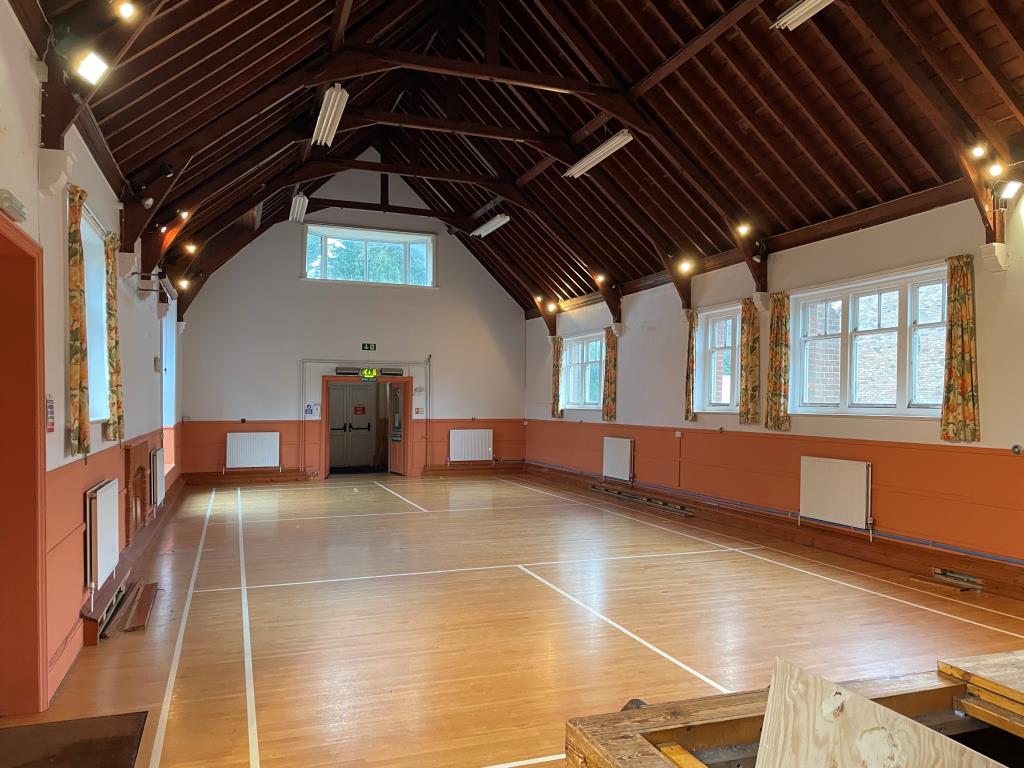 Lot: 134 - FORMER VILLAGE HALL WITH CONSENT FOR CONVERSION INTO SIX RESIDENTIAL DWELLINGS - View of vaulted hall 2